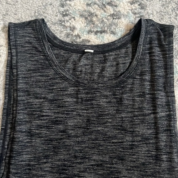 Lululemon Tank Top - Picture 4 of 10